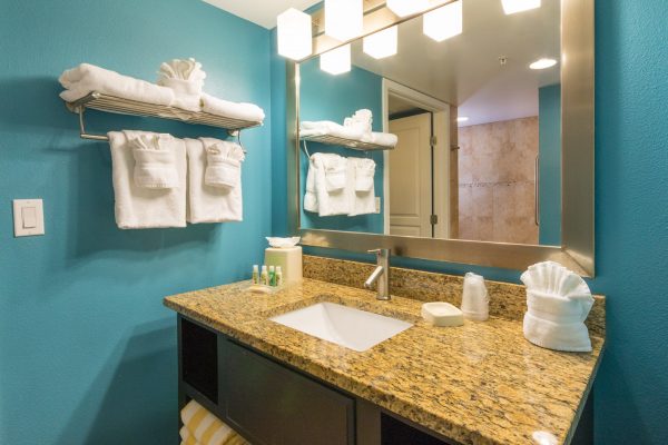 Holiday Inn Resort Daytona Beach Suite Bathroom Vanity
