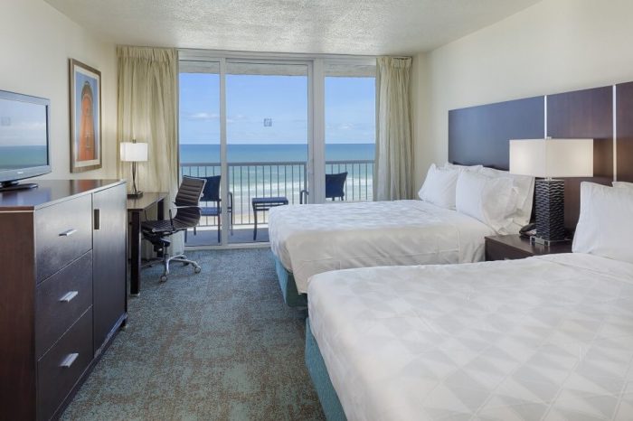 Holiday Inn Resort Daytona Beach Standard Room with 2 Queen Beds